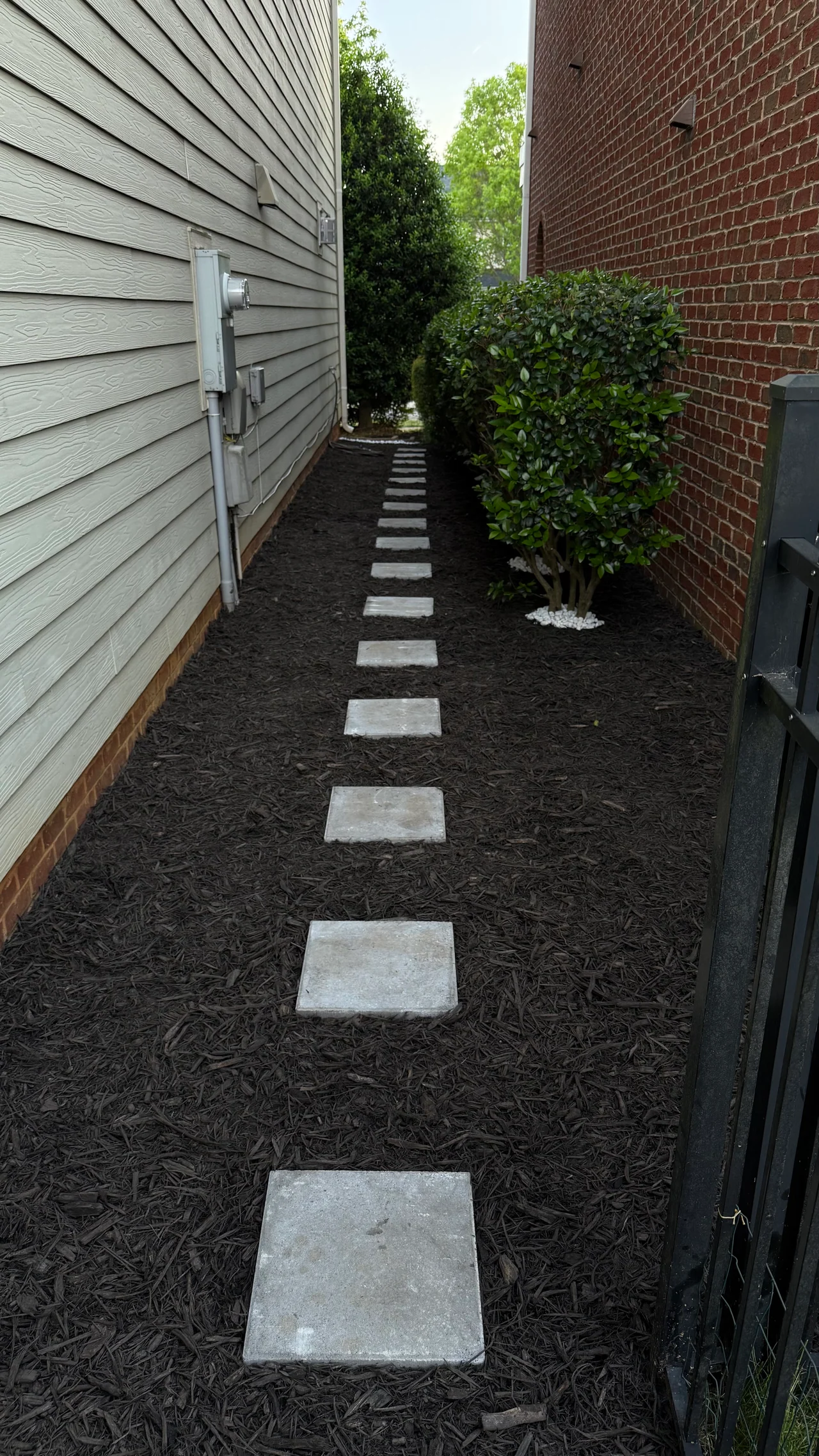 Side Yard Pathway Refresh — project photograph
